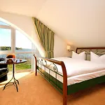 Otel Nautilus 4*