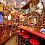 Nautilus Hotel